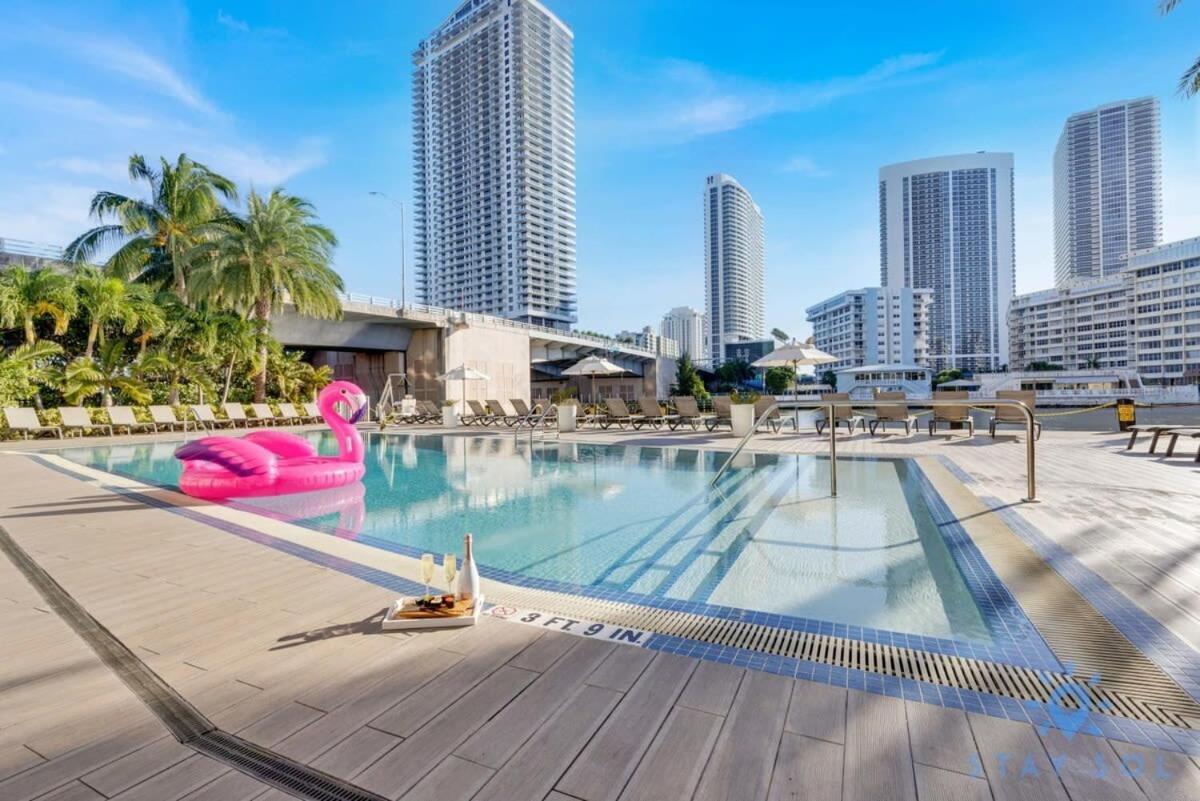 הלנדל ביץ' Infinite View With Balcony,Pool Plus Near Beach מראה חיצוני תמונה