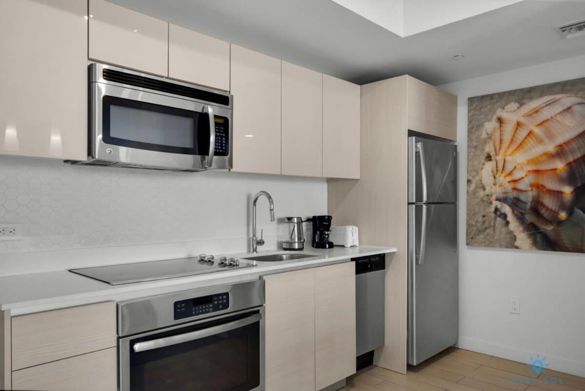 הלנדל ביץ' Infinite View With Balcony,Pool Plus Near Beach מראה חיצוני תמונה