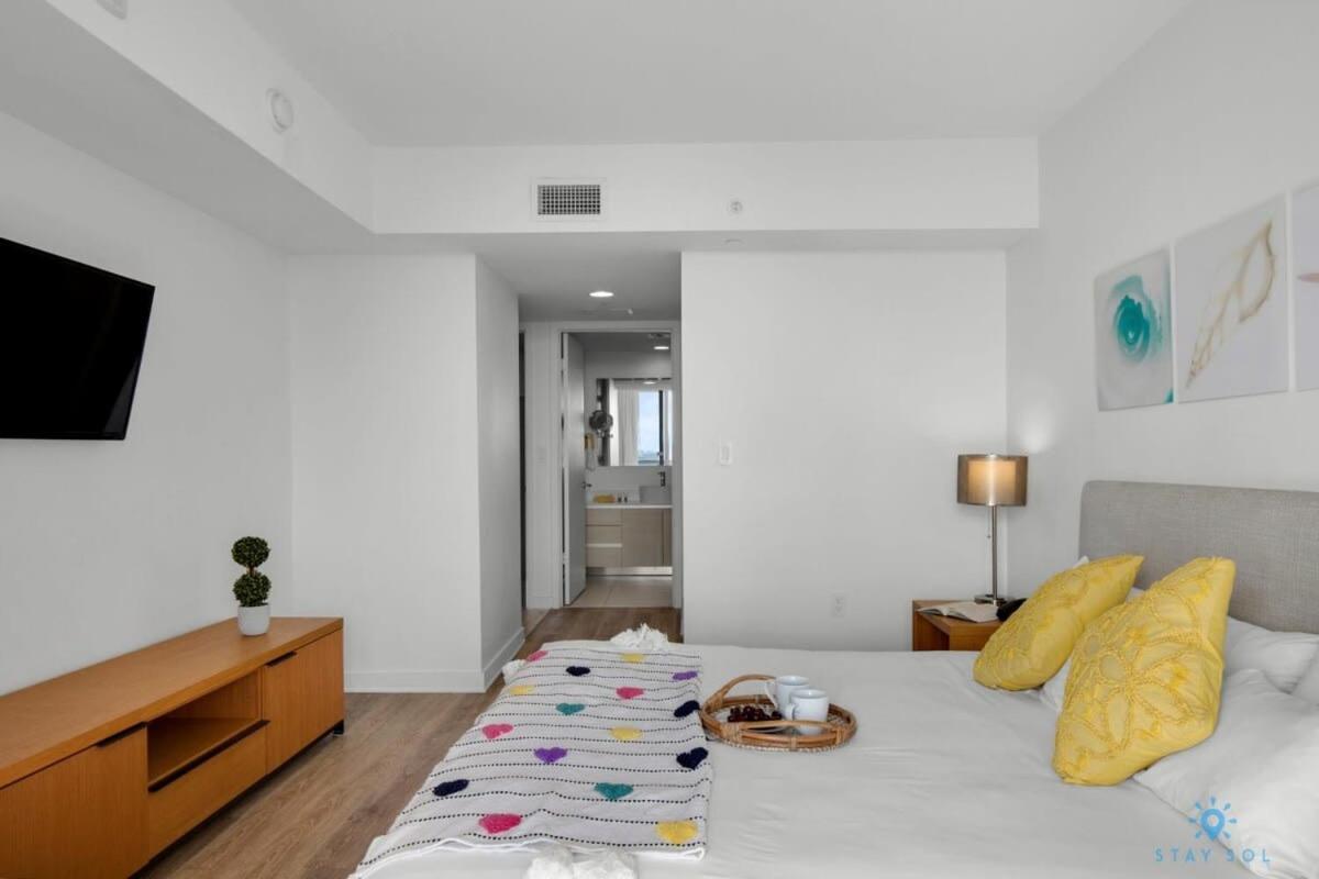 הלנדל ביץ' Infinite View With Balcony,Pool Plus Near Beach מראה חיצוני תמונה