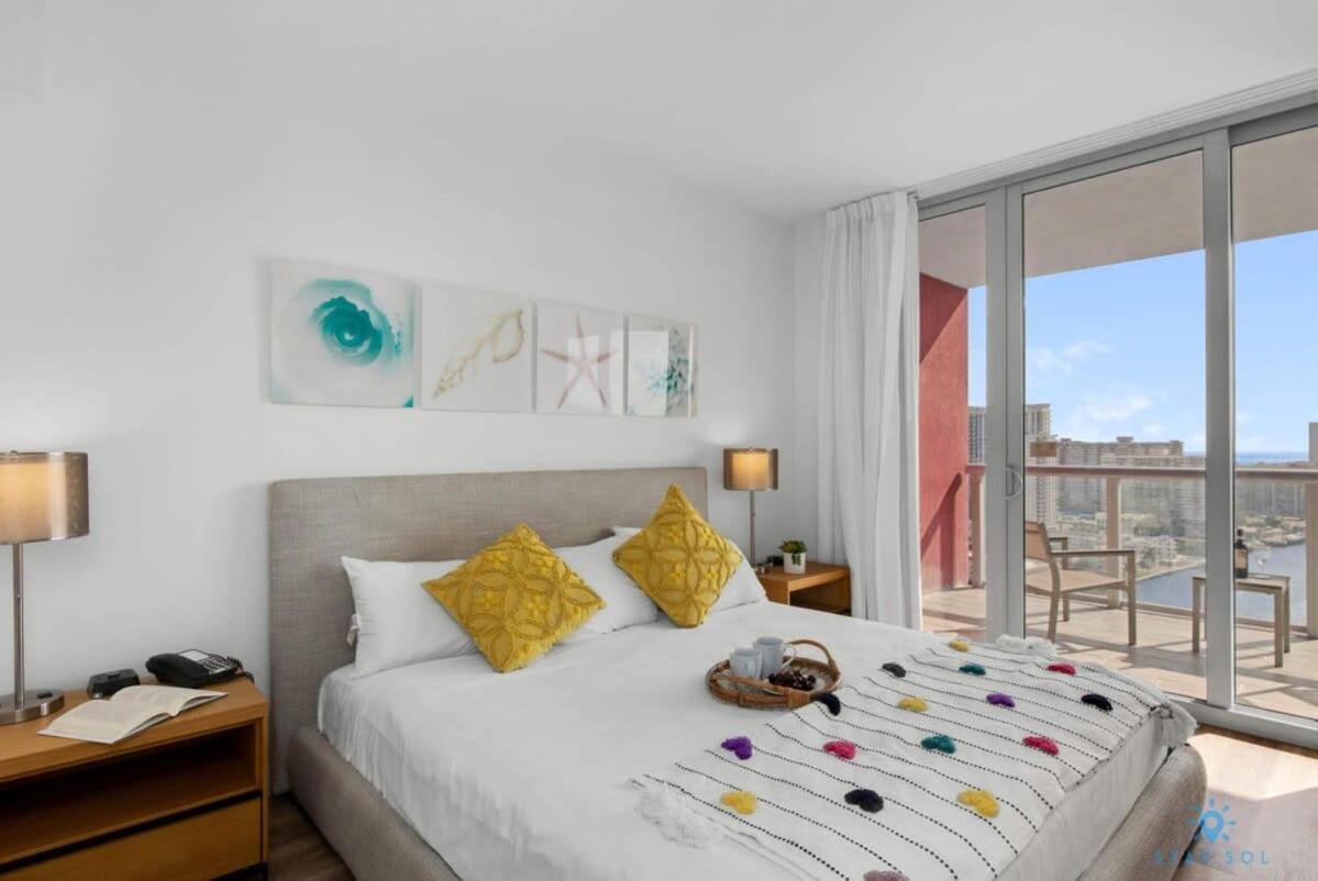 הלנדל ביץ' Infinite View With Balcony,Pool Plus Near Beach מראה חיצוני תמונה