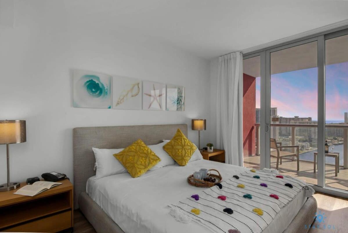 הלנדל ביץ' Infinite View With Balcony,Pool Plus Near Beach מראה חיצוני תמונה