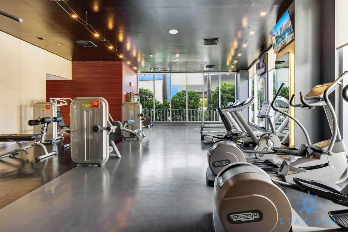 הלנדל ביץ' Infinite View With Balcony,Pool Plus Near Beach מראה חיצוני תמונה