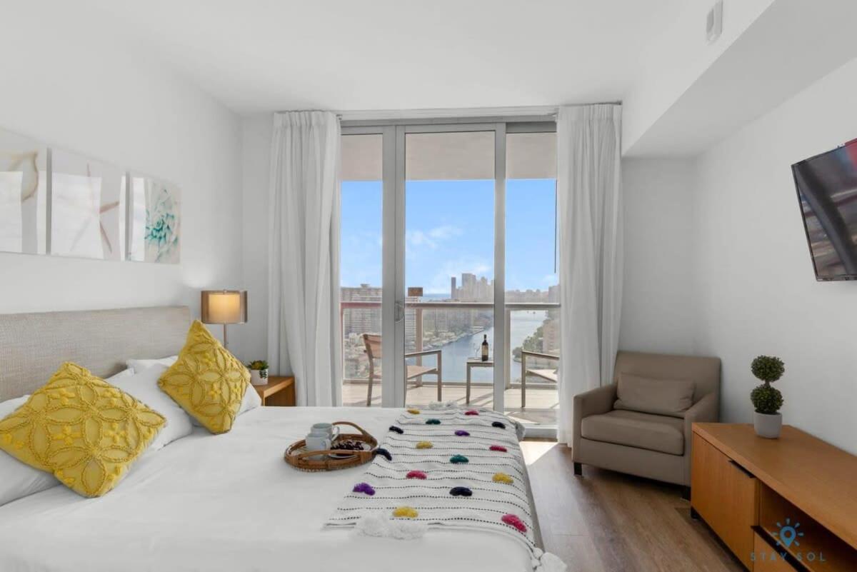 הלנדל ביץ' Infinite View With Balcony,Pool Plus Near Beach מראה חיצוני תמונה